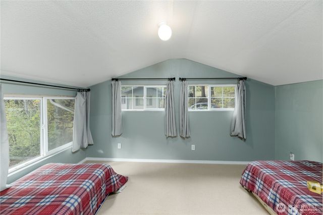 17 Thompson Point Road, Port Angeles, WA 98363