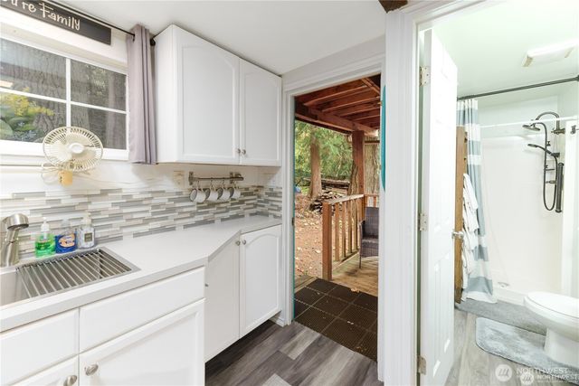 17 Thompson Point Road, Port Angeles, WA 98363