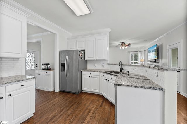 102 Laughing Tree Court, Fountain Inn, SC 29644