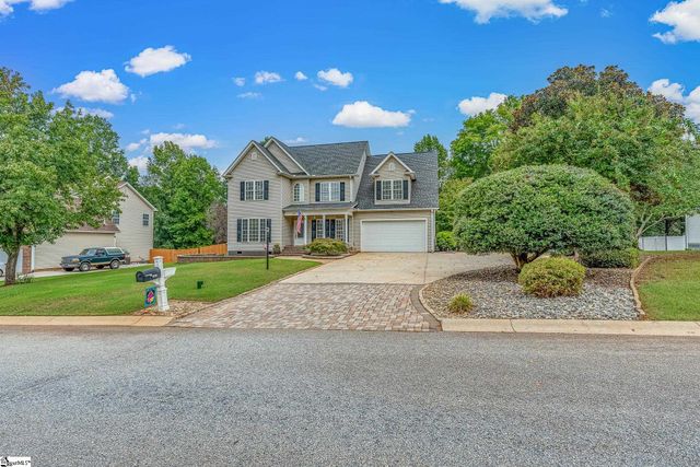 102 Laughing Tree Court, Fountain Inn, SC 29644