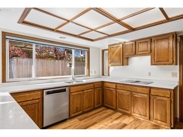 2259 Se LINDENBROOK Ct, Milwaukie, OR 97222