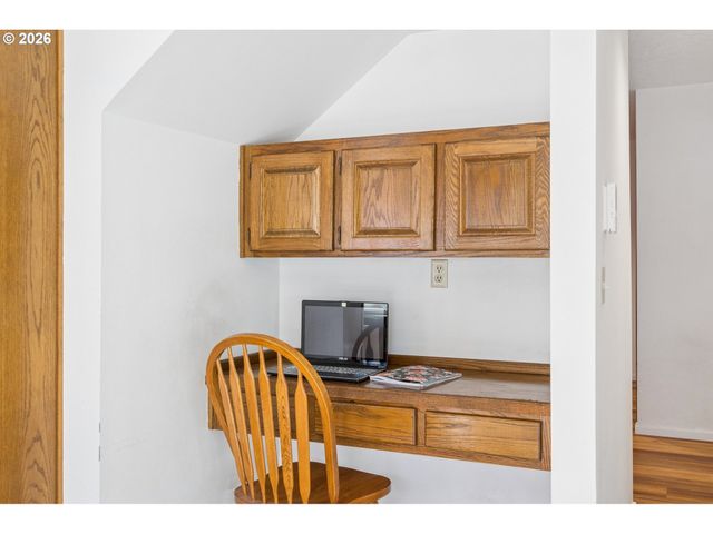 2259 Se LINDENBROOK Ct, Milwaukie, OR 97222