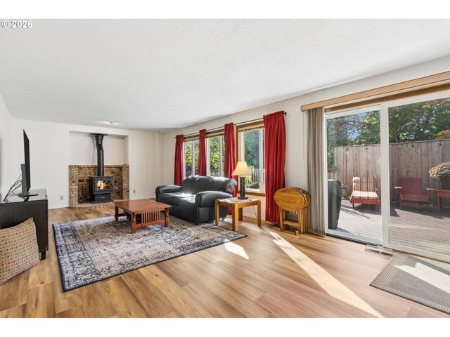 2259 Se LINDENBROOK Ct, Milwaukie, OR 97222