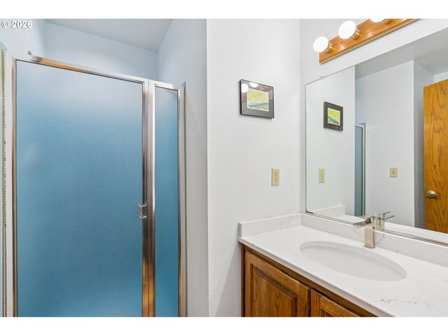 2259 Se LINDENBROOK Ct, Milwaukie, OR 97222