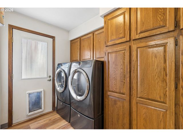 2259 Se LINDENBROOK Ct, Milwaukie, OR 97222