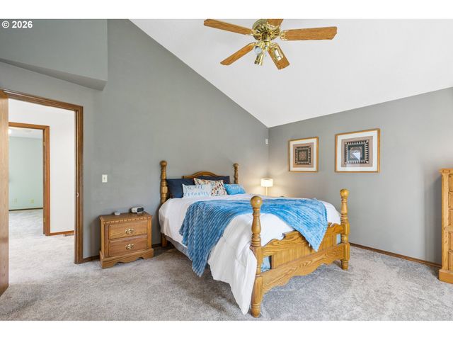 2259 Se LINDENBROOK Ct, Milwaukie, OR 97222