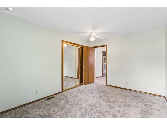 2259 Se LINDENBROOK Ct, Milwaukie, OR 97222