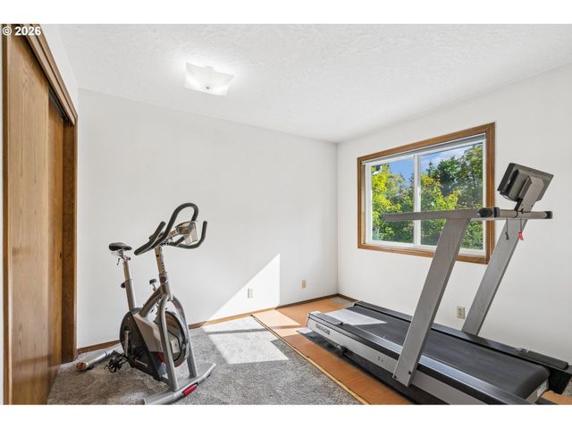 2259 Se LINDENBROOK Ct, Milwaukie, OR 97222