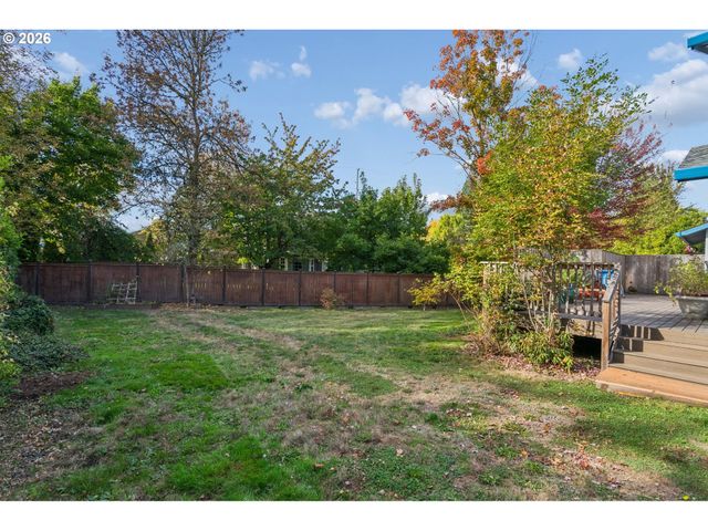 2259 Se LINDENBROOK Ct, Milwaukie, OR 97222