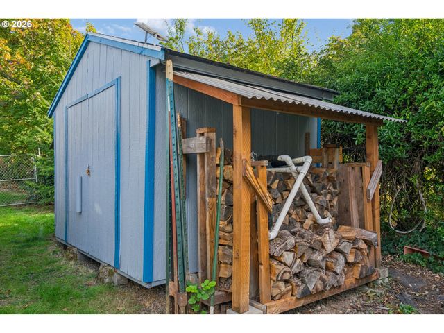 2259 Se LINDENBROOK Ct, Milwaukie, OR 97222