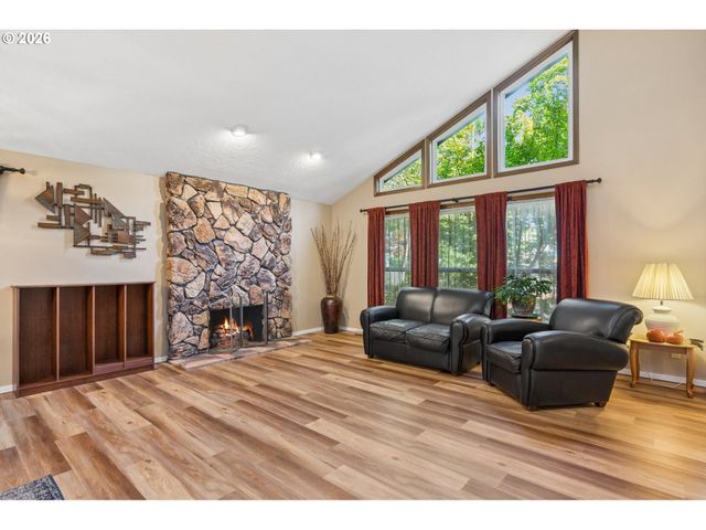 2259 Se LINDENBROOK Ct, Milwaukie, OR 97222