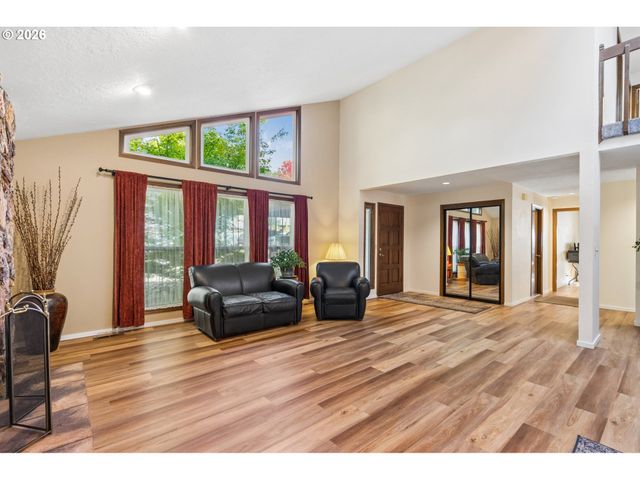 2259 Se LINDENBROOK Ct, Milwaukie, OR 97222