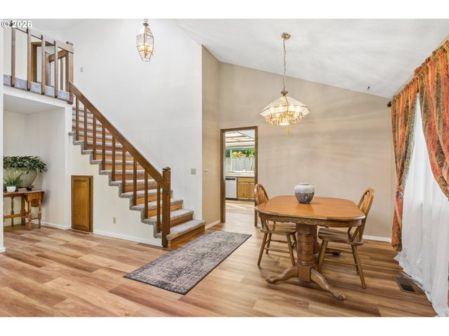2259 Se LINDENBROOK Ct, Milwaukie, OR 97222