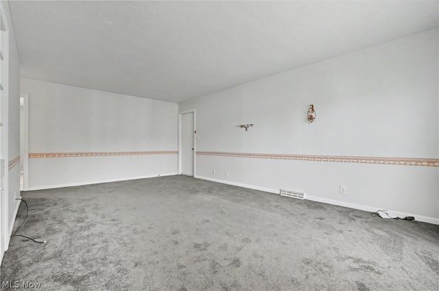 934 Canterbury Lane, Salem, OH 44460