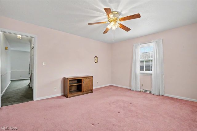 934 Canterbury Lane, Salem, OH 44460