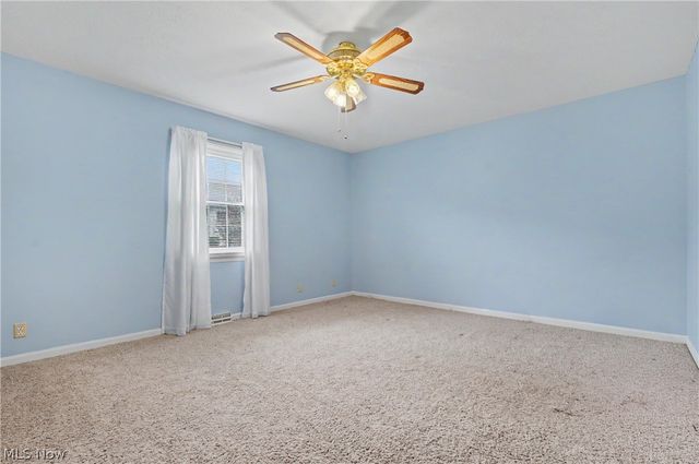 934 Canterbury Lane, Salem, OH 44460