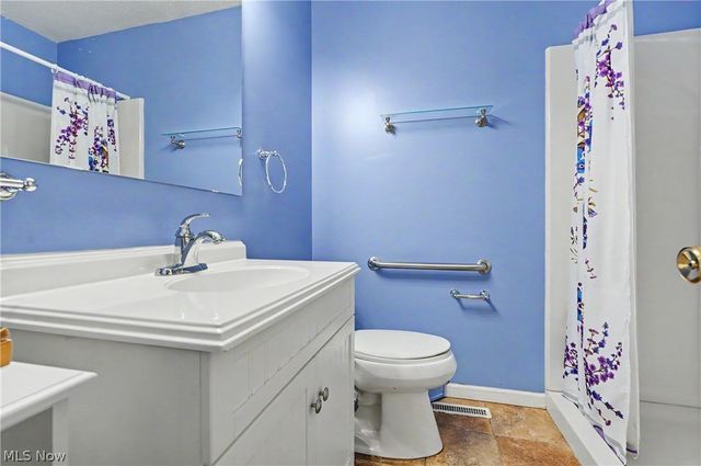 934 Canterbury Lane, Salem, OH 44460