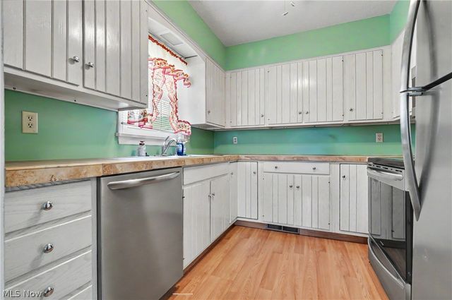 934 Canterbury Lane, Salem, OH 44460
