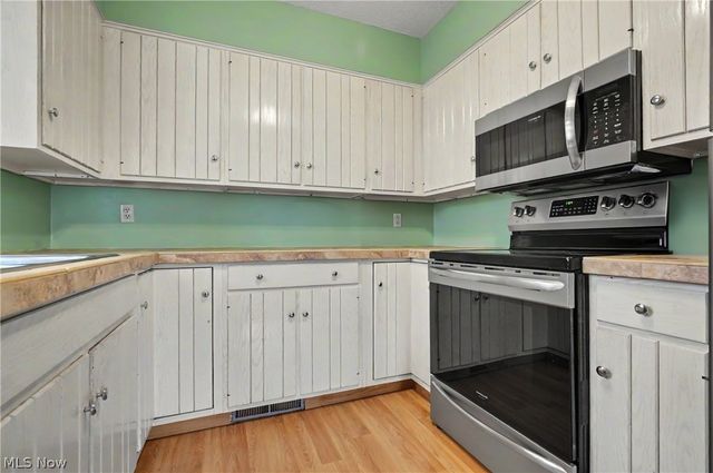 934 Canterbury Lane, Salem, OH 44460
