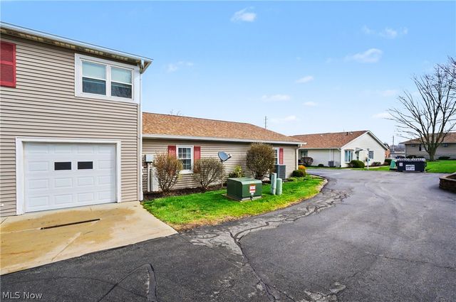 934 Canterbury Lane, Salem, OH 44460