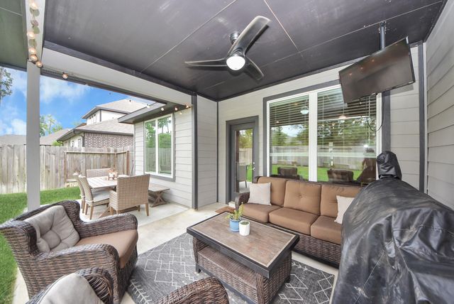 14136 Lake Lodge Drive, Conroe, TX 77384