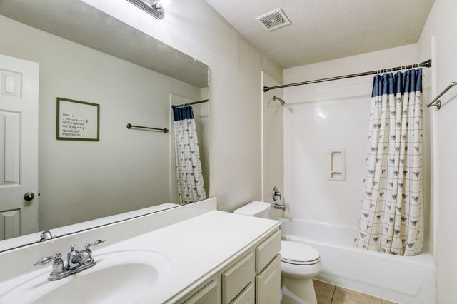 7605 Waterlilly Lane, Pearland, TX 77581