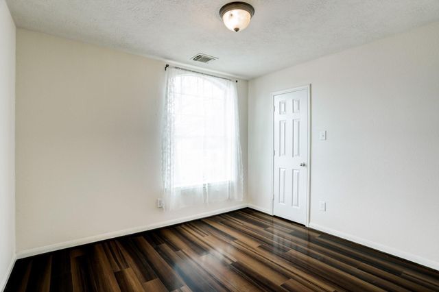 7605 Waterlilly Lane, Pearland, TX 77581