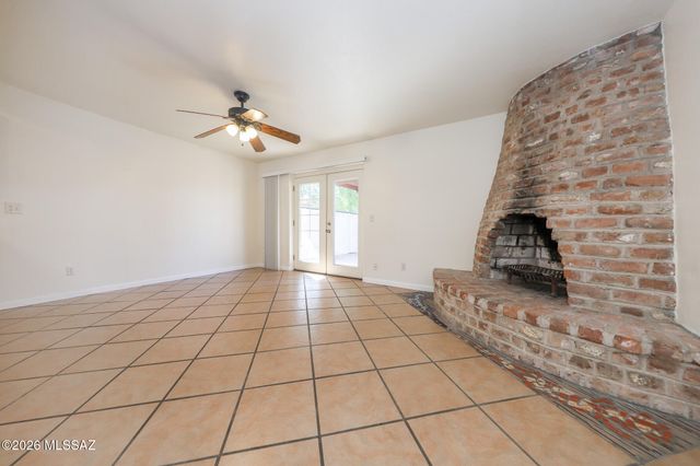 3159 W Calle Fresa, Tucson, AZ 85741