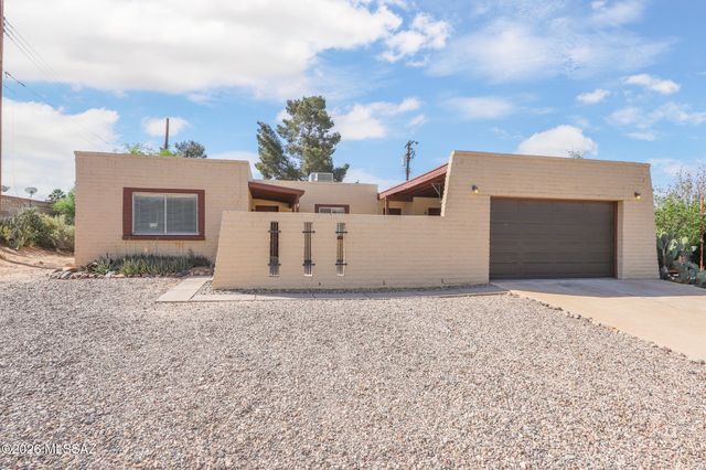 3159 W Calle Fresa, Tucson, AZ 85741
