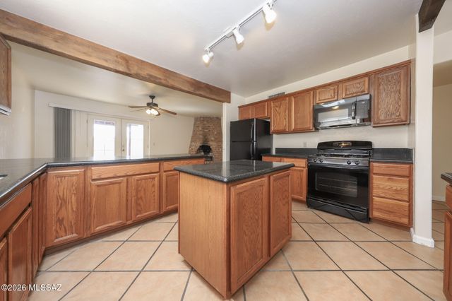 3159 W Calle Fresa, Tucson, AZ 85741