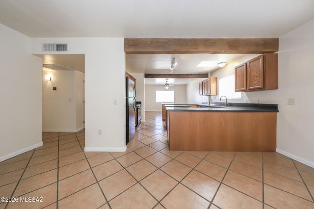 3159 W Calle Fresa, Tucson, AZ 85741