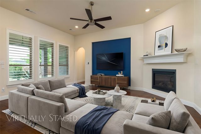 11701 Slumber Falls Drive, Flower Mound, TX 76226