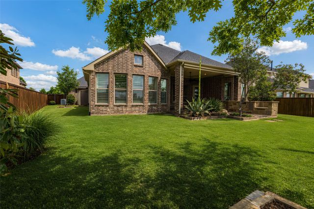 11701 Slumber Falls Drive, Flower Mound, TX 76226