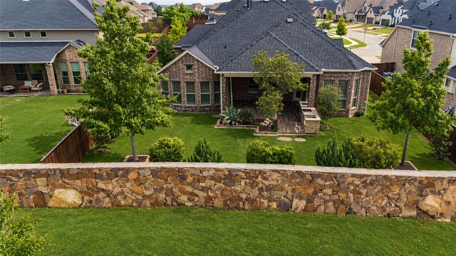 11701 Slumber Falls Drive, Flower Mound, TX 76226