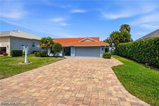 455 Bayside AVE, Naples, FL 34108