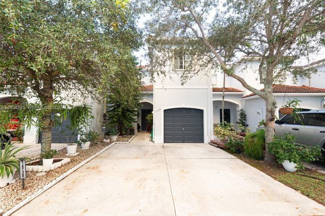 14738 SW 9th Ln, Miami, FL 33194