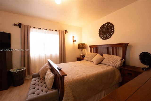 14738 SW 9th Ln, Miami, FL 33194