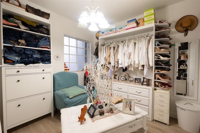 14738 SW 9th Ln, Miami, FL 33194