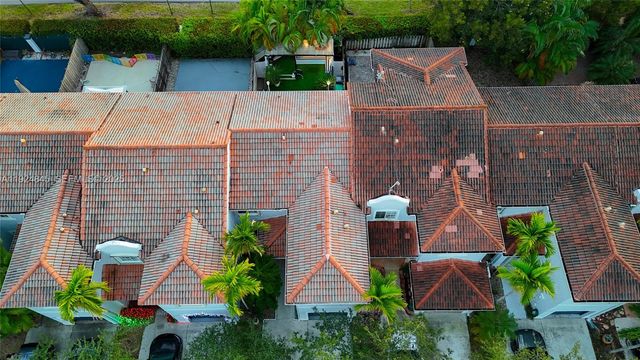 14738 SW 9th Ln, Miami, FL 33194