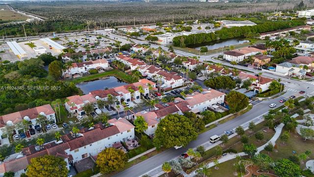 14738 SW 9th Ln, Miami, FL 33194