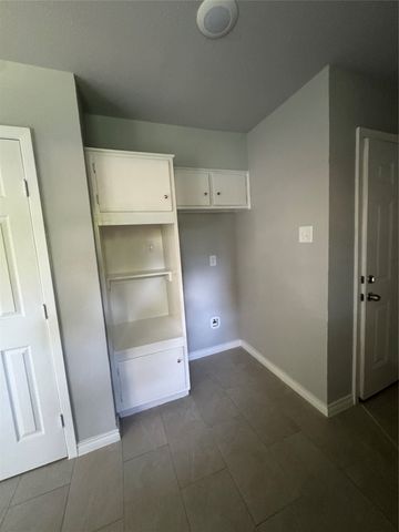 2817 Sequoia Lane, Arlington, TX 76010