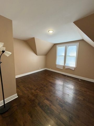 7629 S Dante Avenue, Chicago, IL 60619