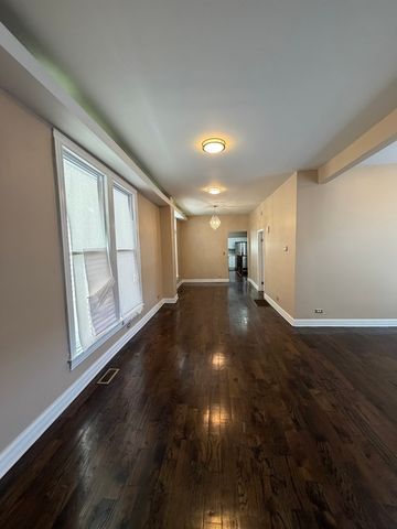 7629 S Dante Avenue, Chicago, IL 60619