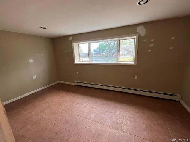 201 Wampum Lane, West Islip, NY 11795