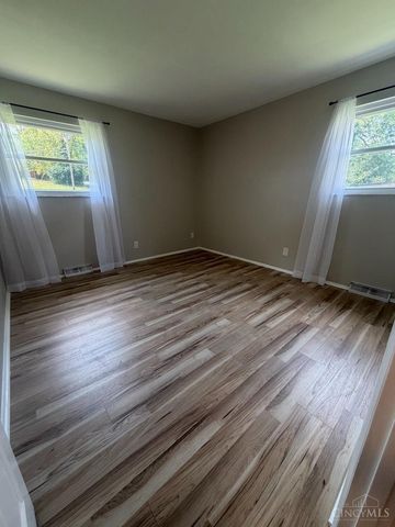 1247 Waycross Road, Forest Park, OH 45240