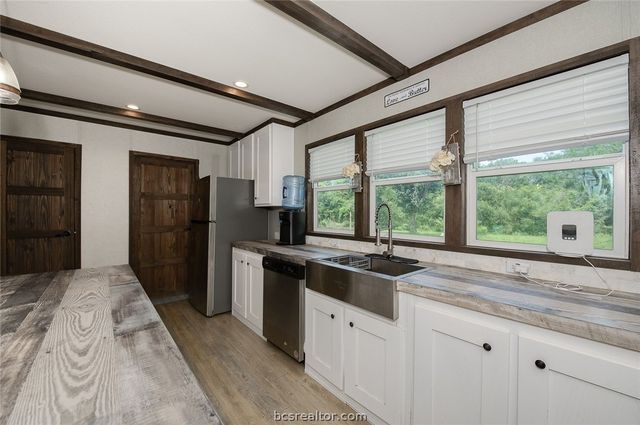 17668 Highway 21 W, North Zulch, TX 77872