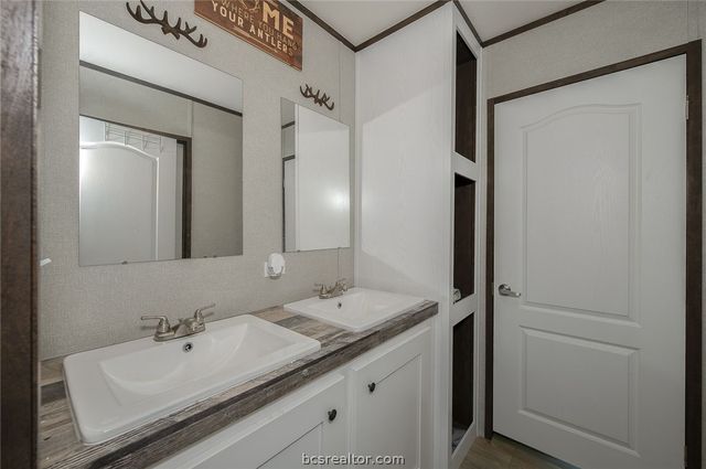 17668 Highway 21 W, North Zulch, TX 77872
