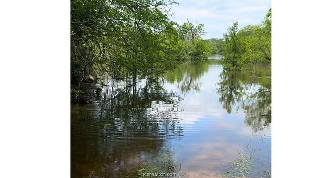 17668 Highway 21 W, North Zulch, TX 77872