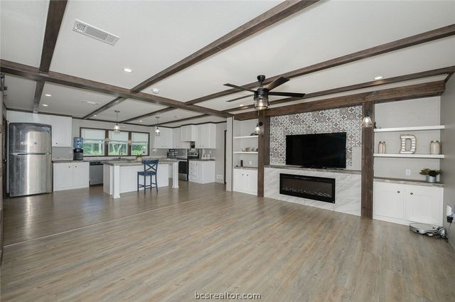 17668 Highway 21 W, North Zulch, TX 77872