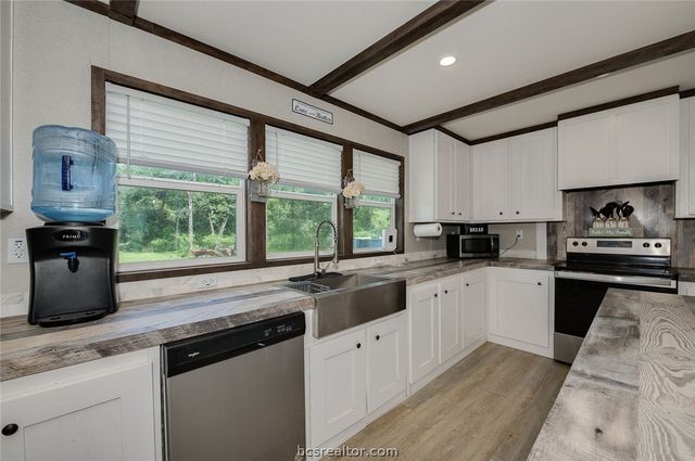 17668 Highway 21 W, North Zulch, TX 77872